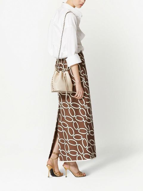 Valentino Garavani Valentino Garavani Rockstud Bucket Bag In Grainy Calfskin