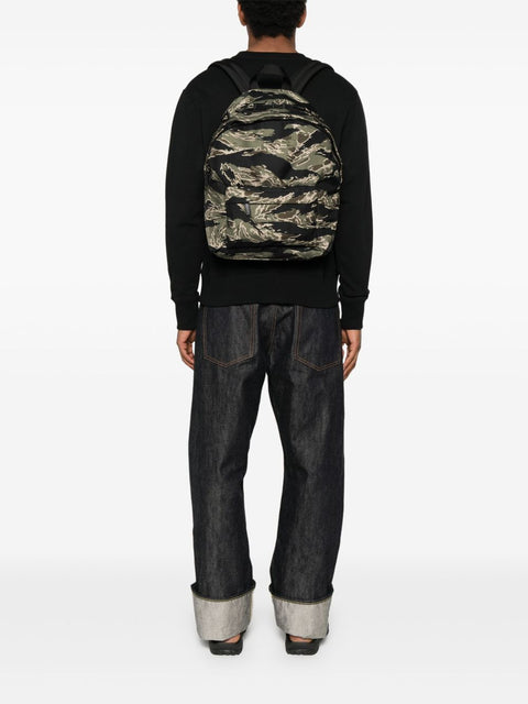 Givenchy Givenchy Essential U backpack in nylon with camo print