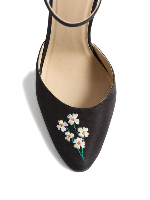 Valentino Garavani Valentino Garavani With Heel Black