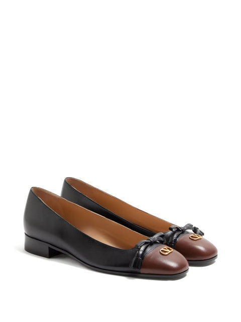 Valentino Garavani Valentino Garavani Flat shoes Black