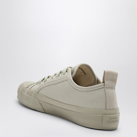 Studio Nicholson STUDIO NICHOLSON Byrd dove-coloured low sneaker