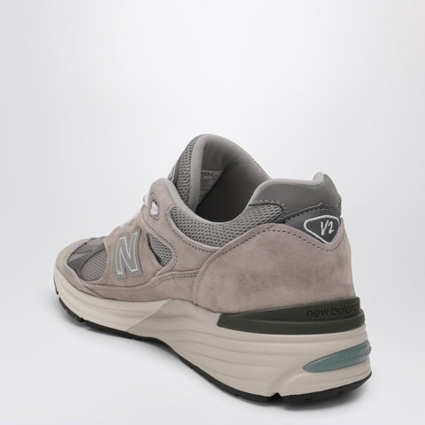 New Balance New Balance Made in UK 991v2 Sneakers in Taupe